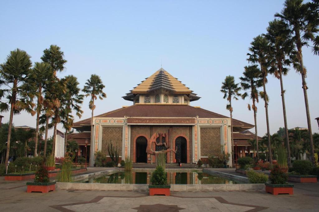 Al Abror Homestay Mandala Krida Mitra Reddoorz Yogyakarta Eksteriør billede