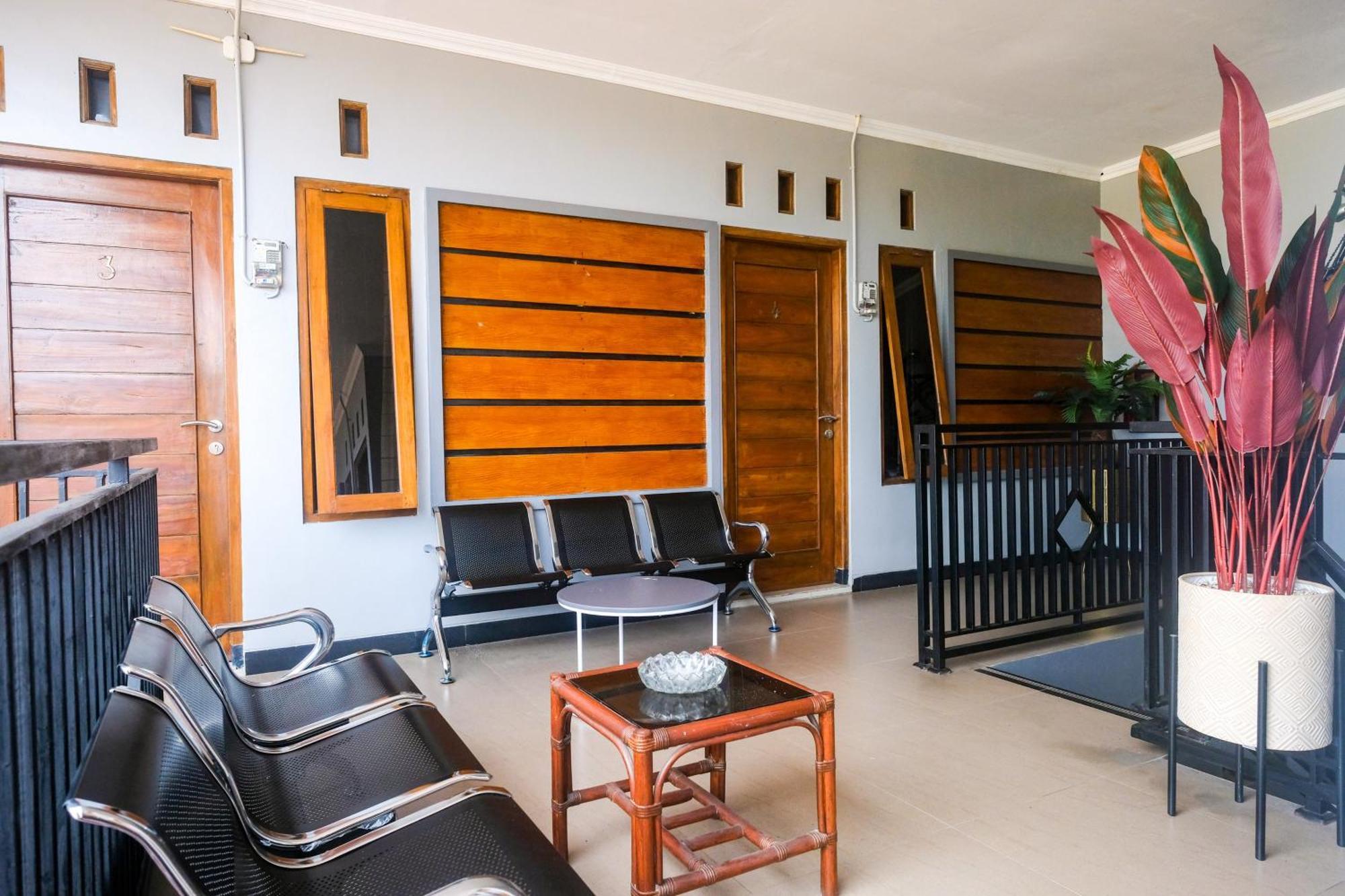 Al Abror Homestay Mandala Krida Mitra Reddoorz Yogyakarta Eksteriør billede