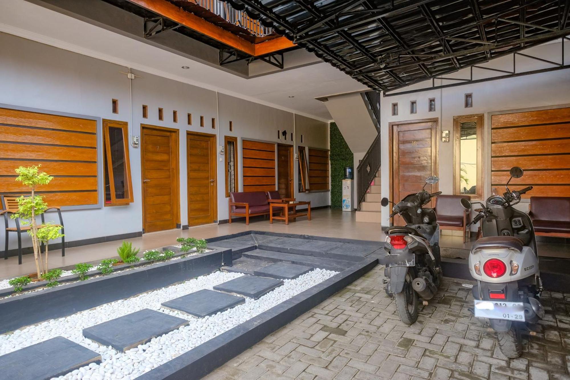 Al Abror Homestay Mandala Krida Mitra Reddoorz Yogyakarta Eksteriør billede
