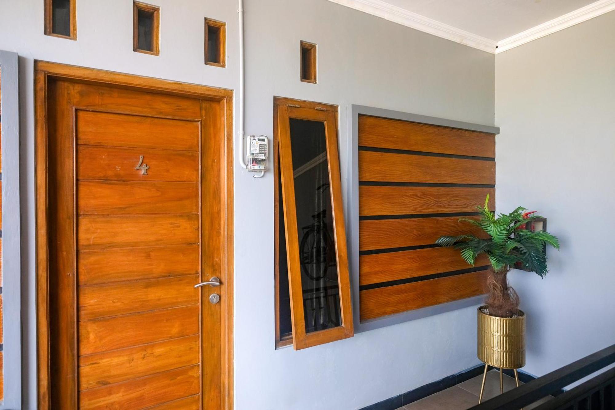 Al Abror Homestay Mandala Krida Mitra Reddoorz Yogyakarta Eksteriør billede
