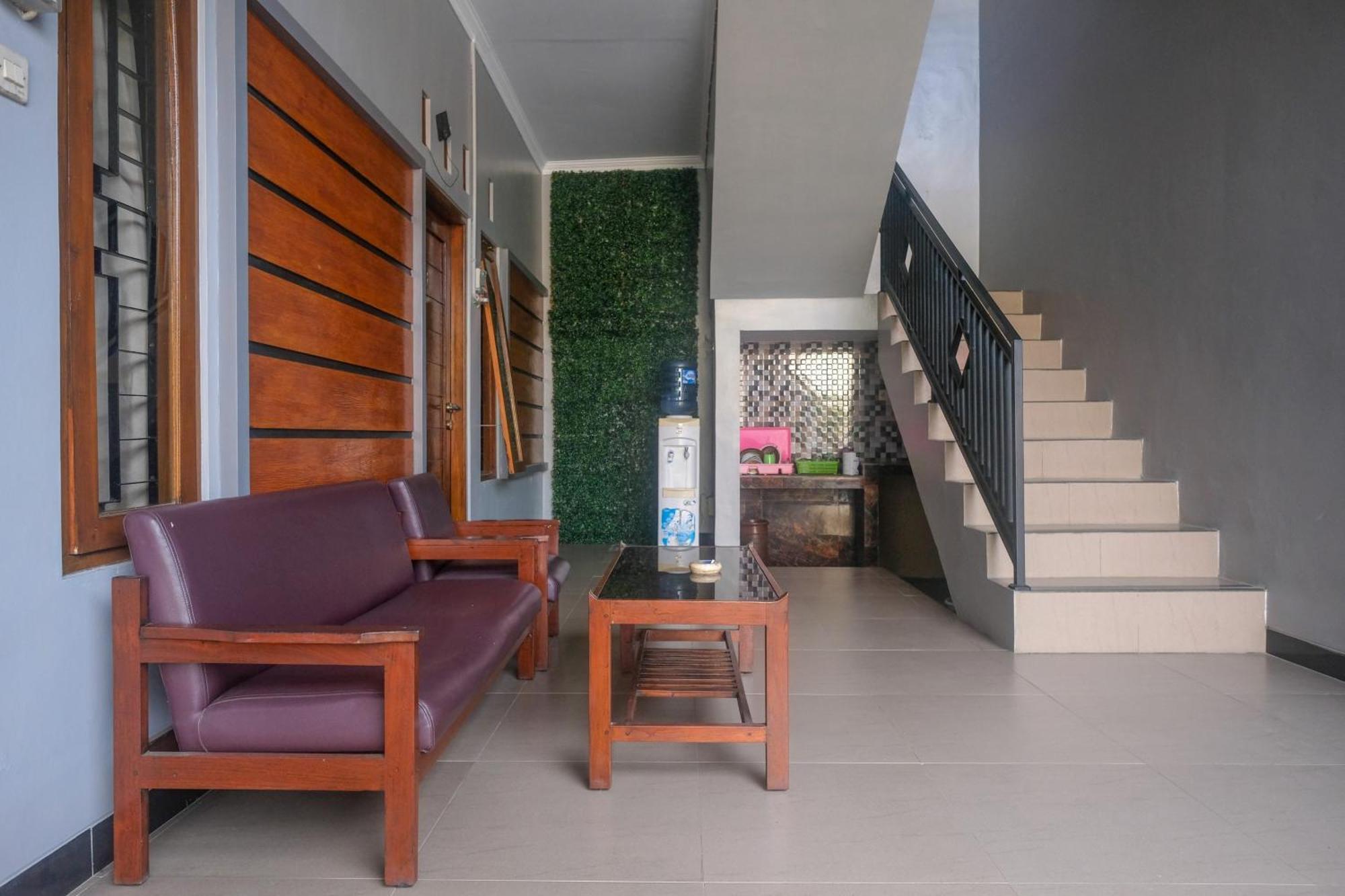 Al Abror Homestay Mandala Krida Mitra Reddoorz Yogyakarta Eksteriør billede